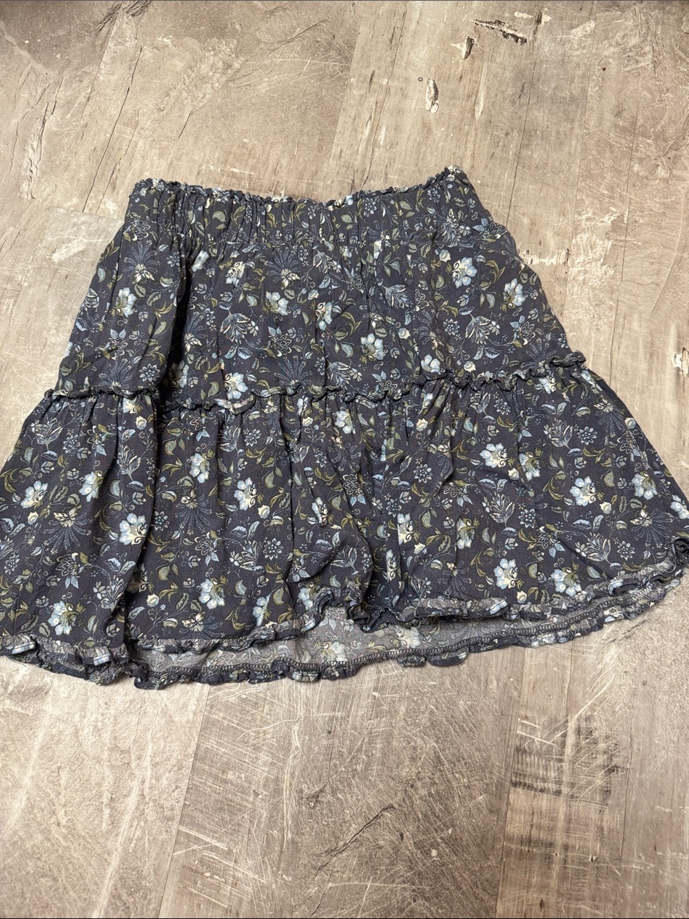 Aeropostale Navy Blue Floral Tiered Skirt size small